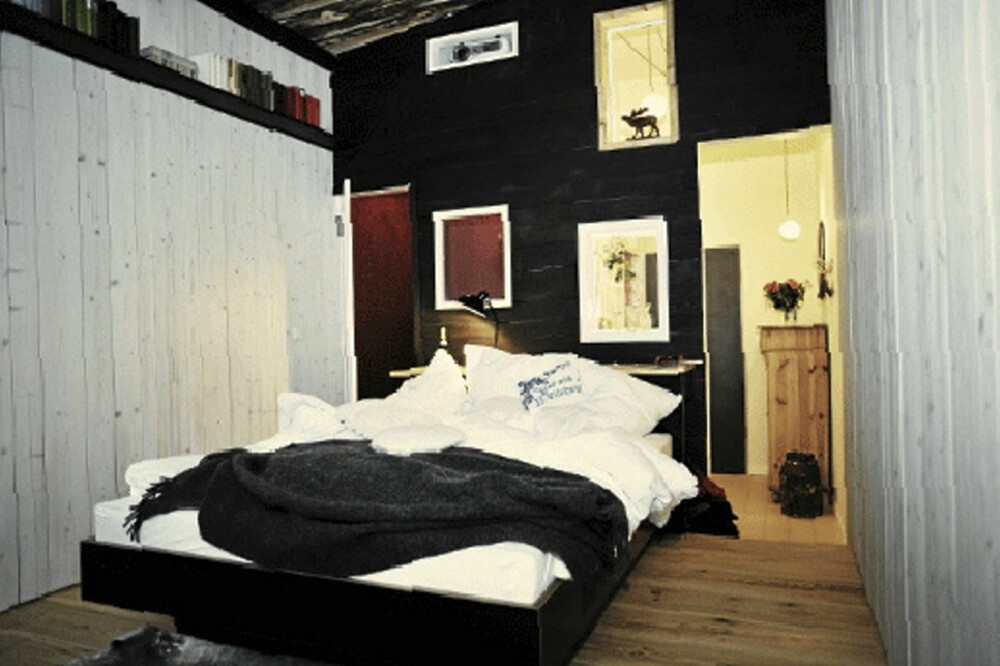 CHALET: Dette rommet kaller eierne "The Chalet". Rommet har en stor seng og badekar. CHALET: Dette rommet kaller eierne "The Chalet". Rommet har en stor seng og badekar.
