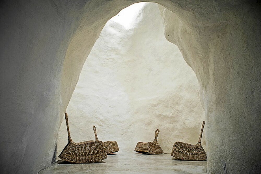 GROTTE: Den gamle fasaden er bevart mens noen nye møbler har fått innpass. GROTTE: Den gamle fasaden er bevart mens noen nye møbler har fått innpass.