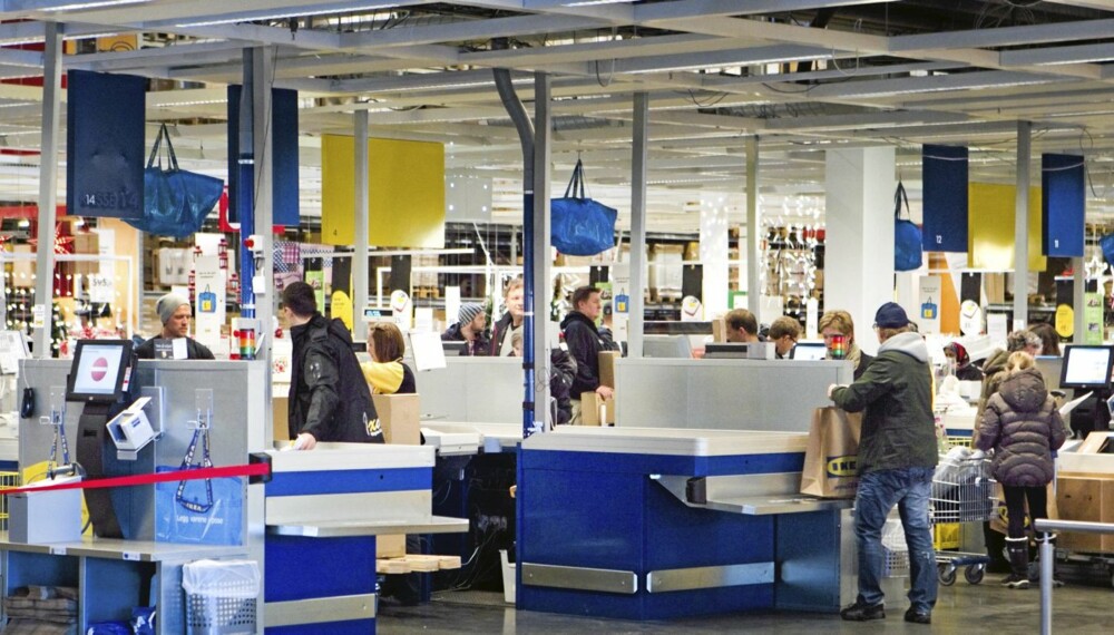 IKEA-JUNGELEN: IKEA sender deg bevisst rundt på en laaaaaaang vandring i deres varehus for å gjøre deg mest mulig kjøpsglad. Så når du til slutt kommer til kassa er det med langt flere varer enn det du opprinnelige hadde planlagt.