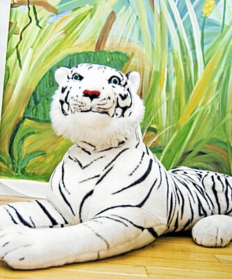 Milla elsker ville dyr, så rommet er selvfølgelig fylt opp med løver, tigre og elefanter. Milla elsker ville dyr, så rommet er selvfølgelig fylt opp med løver, tigre og elefanter.