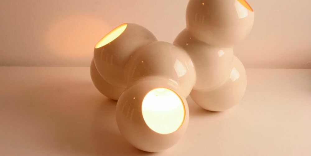 KULER: Coral bordlampe, ca. kr 1200, kontakt Marre Moerell for informasjon om nærmeste forhandler. KULER: Coral bordlampe, ca. kr 1200, kontakt Marre Moerell for informasjon om nærmeste forhandler.