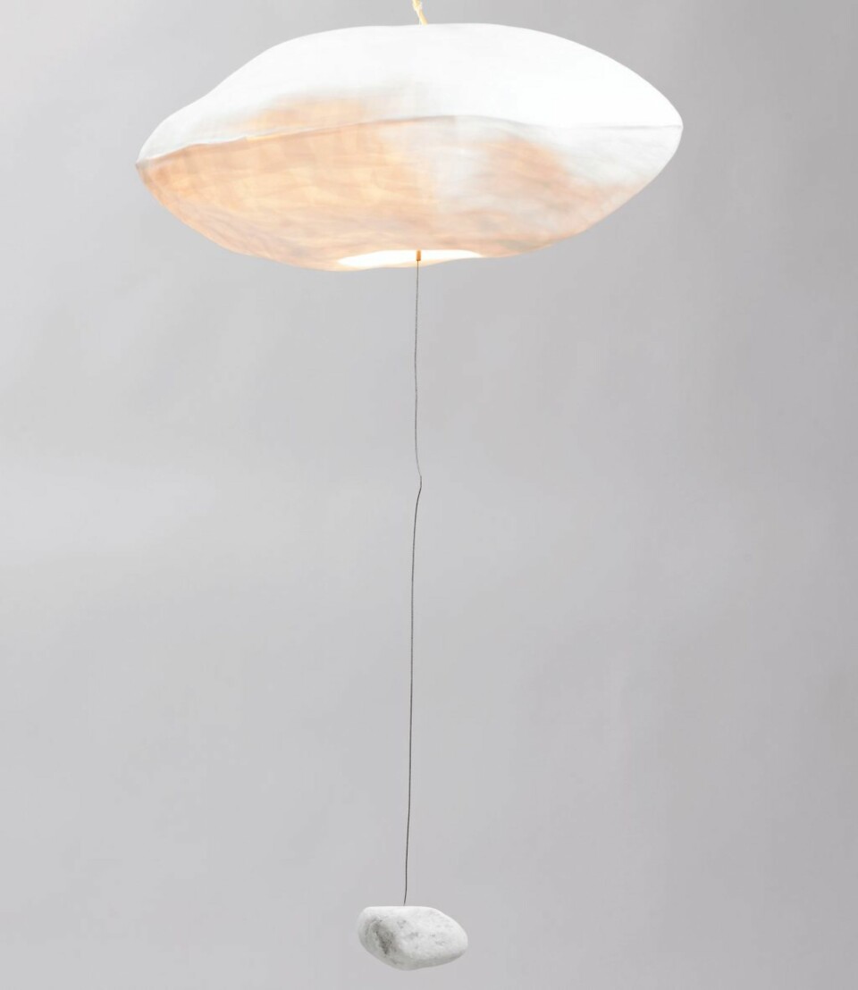 PAPIR: Lampe i egyptisk papir, design Celine Wright, kr 2800, Kvist.