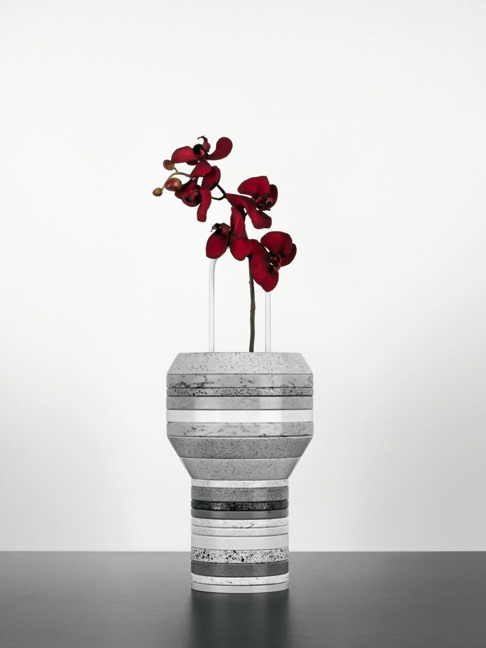 BYGG DIN EGEN VASE: Slab vases fra Cosentino består av Silestone, et spansk komposittmaterial.