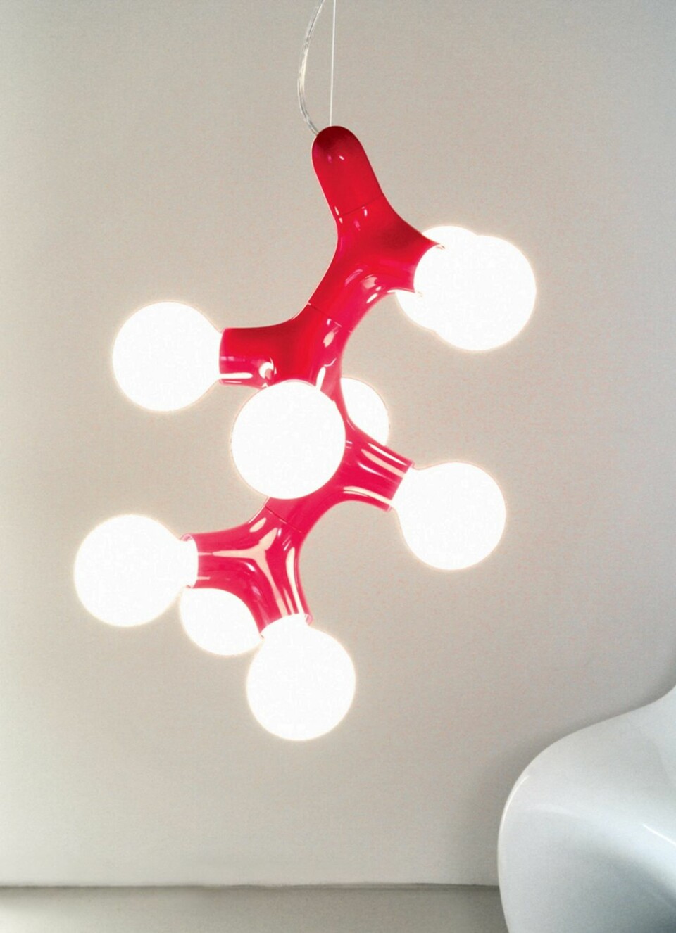 LEDD: DNA-lampen, designet av Hopf & Wortmann for Next, kommer i 34 ulike modeller. Pris fra ca. kr 1500 til kr 5500, kontakt Superstudio for nærmeste forhandler.