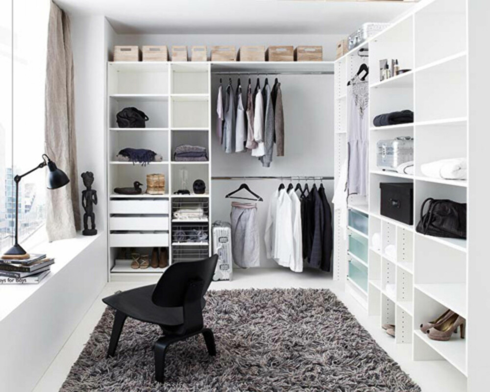 MED PLASS TIL DET MESTE: Bruker du først et rom til å lage walk-in garderobe, pass på å få inn en liten sitteplass også. MED PLASS TIL DET MESTE: Bruker du først et rom til å lage walk-in garderobe, pass på å få inn en liten sitteplass også.