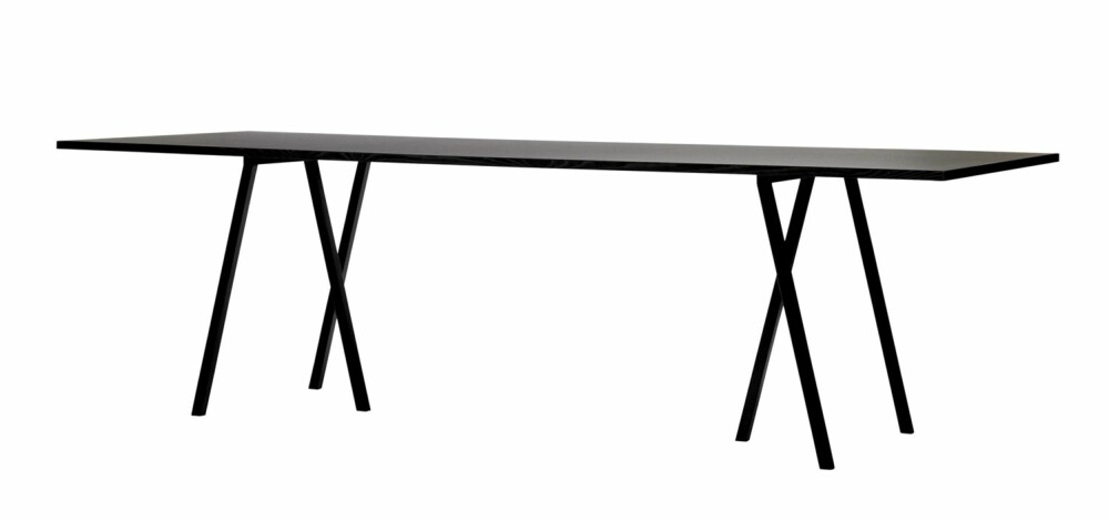 TREBENTE BUKKER. De løse bukkene fra Hay er blant de mest elegante du kan få tak i. Merk at de ikke kan justeres i høyden. Loop Stand Table koster kr 4949, bukkene kr 1299 for to, hayshop.no