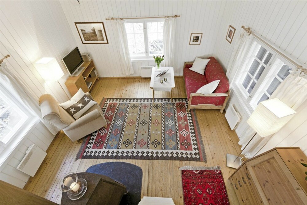 TIL SALGS: Megler Hans E. Houeland i Advokatene Sem og Johnsen sier til klikk.no han aldri har vært med på å selge et mindre hus. TIL SALGS: Megler Hans E. Houeland i Advokatene Sem og Johnsen sier til klikk.no han aldri har vært med på å selge et mindre hus.