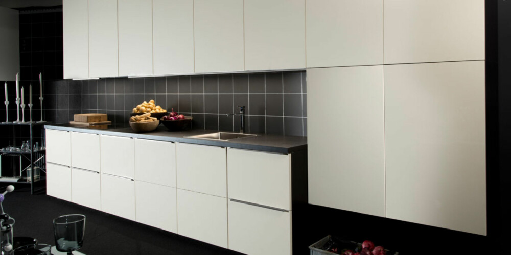 SOM Å BYGGE MED LEGO: Ikea har nettopp lansert sitt nye kjøkkensystem, Metod, som skal være så enkelt å montere at én person kan klare jobben alene. SOM Å BYGGE MED LEGO: Ikea har nettopp lansert sitt nye kjøkkensystem, Metod, som skal være så enkelt å montere at én person kan klare jobben alene.