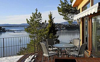 VED SJØEN: På Ulvøya i Oslo får du en herskapelig eiendom med praktikantdel for 23 millioner kroner.