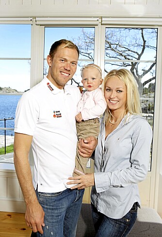 HELE FAMILIEN: Thor og Susanne giftet seg i 2007 etter å ha vært kjærester i ni år. Datteren Isabel ble født i 2009.