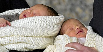 STOLTE FORELDRE: Mary og Frederik viste stolt frem sine flotte tvillinger. I dag ble de døpt Vincent og Josephine.