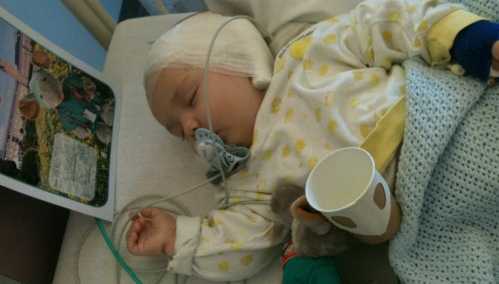 NYOPERERT: Lille Ludvik fikk operert inn implantat på begge ørene da han var 6,5 måneder.