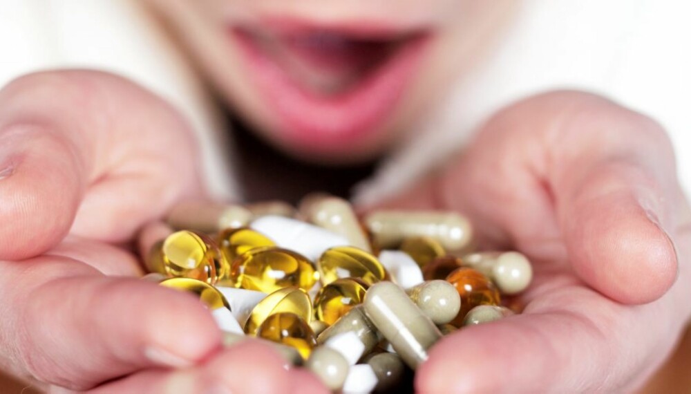 SKADELIG: Langvarig, høyt forbruk av smertestillende medisiner kan gi leverskader og overdosedødsfall.