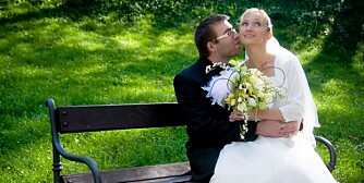 DRØMMEBRYLLUP: Britiske par må utsette drømmebryllupet på grunn av finanskrisa.