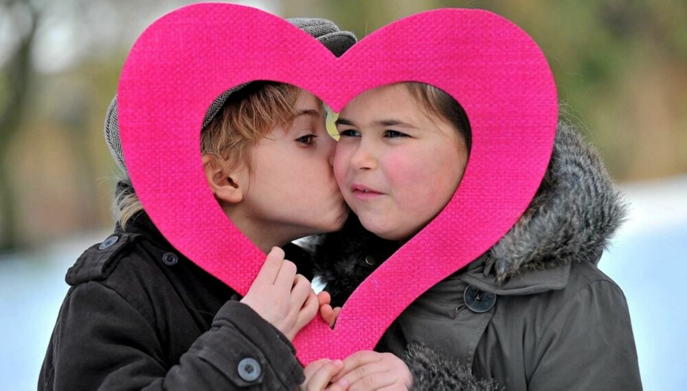 STOT KJÆRLIGHET: Kjærligheten kan være stor på  valentinsdagen selv når man er liten.