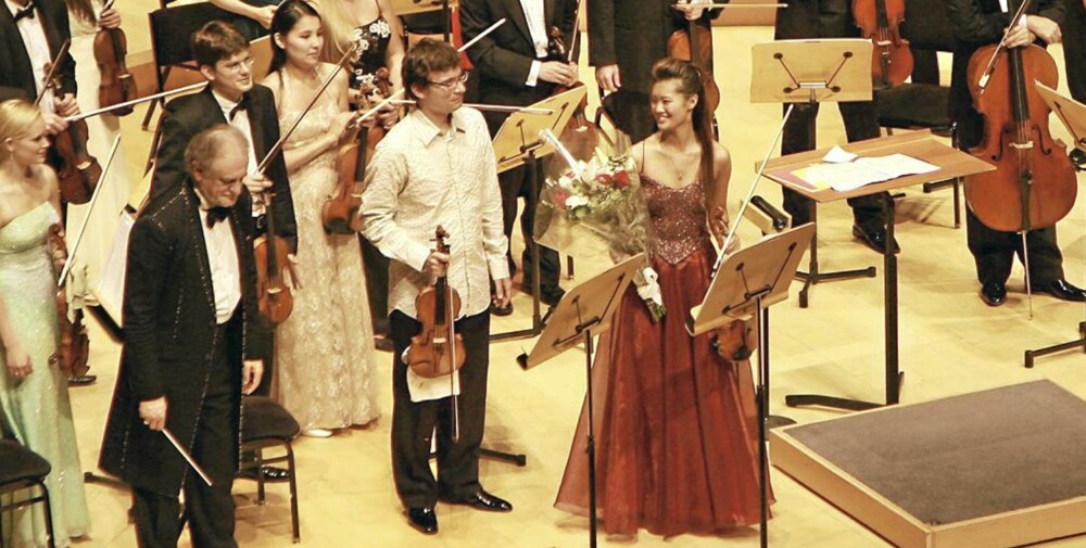 VELLYKKET: I 2008 var Catharina Chen solist i Los Angeles Disney Concert Hall. Hun er blitt profesjonell fiolinist - uten en streng oppdragelse.