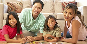 KINESISK FAMILIE: Kineserne er kjent for å oppdra barna sine med langt hardere disiplin er vi er vant til i Norge.
