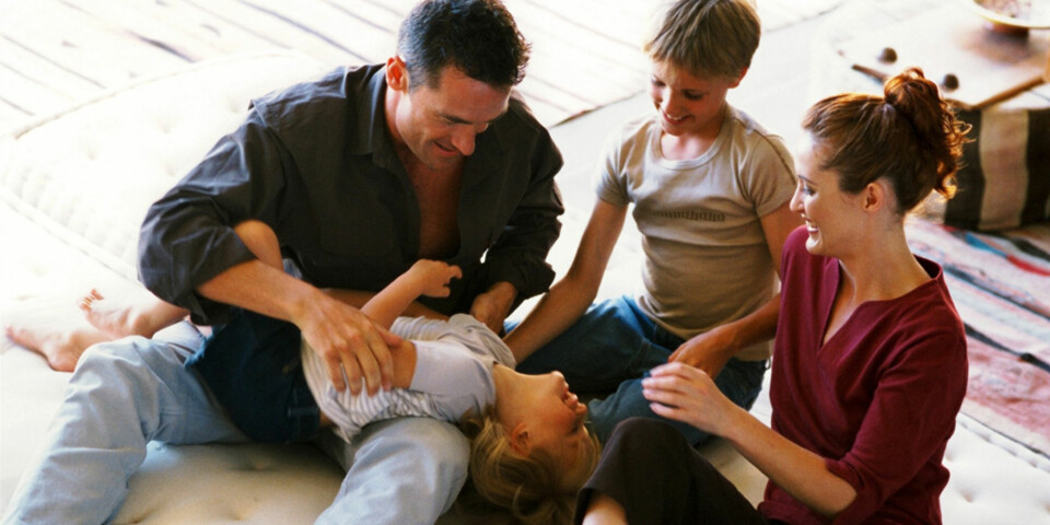 FAMILIE: For barn er foreldrene de viktigste personene i livet, også når det gjelder hva man mener og tenker om ting.