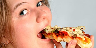 NOK NYTELSE? Personer som har lett for å bli overvektige må ofte spise mer for å få samme nytelse som personer som lett holder vekten.