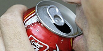 BEDRE ENN ØL: Selv om ikke Cola har noen dokumentert virkning er det bedre enn ingenting. Du trenger veske.