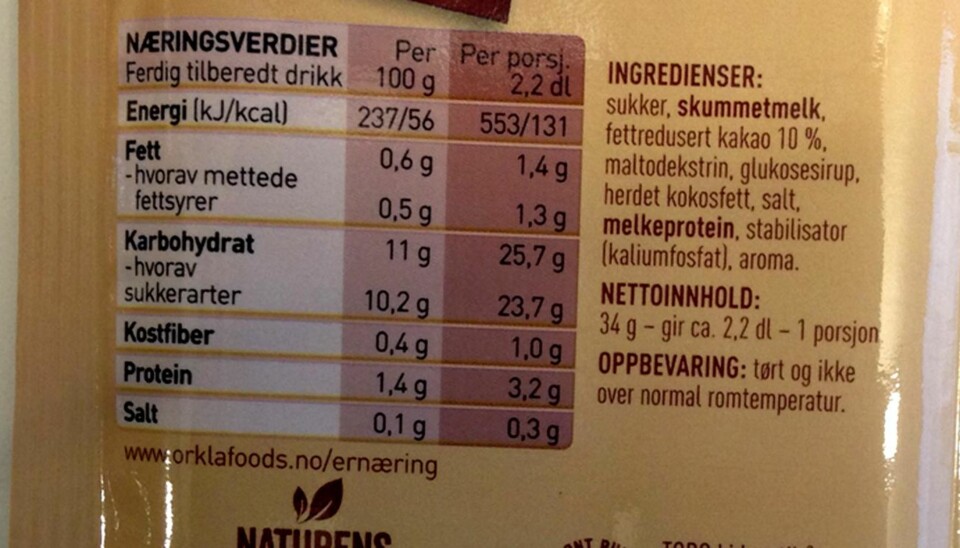 LES NØYE: Varedeklarasjonen inneholder mye nyttig informasjon. FOTO: Jenny Mina Rødahl