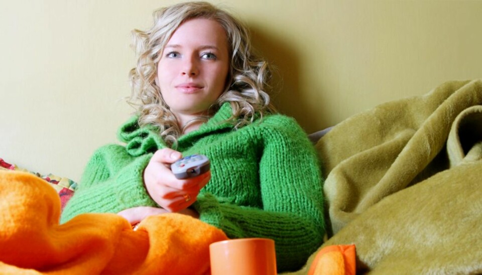 FRUKTBAR TV-TITTING: Ser tenåringer tv-serier som 'Sex og singelliv' og 'Friends', er det større fare for at de vil bli uønsket gravide, hevder amerikanske forskere.