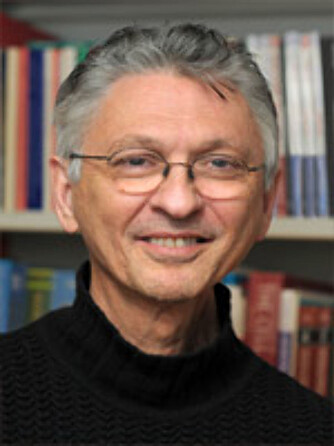 POSITIV: Professor i biokjemi ved UIO, Jan Oxholm Gordeladze, er positiv til den nye femdagers-dietten. POSITIV: Professor i biokjemi ved UIO, Jan Oxholm Gordeladze, er positiv til den nye femdagers-dietten.
