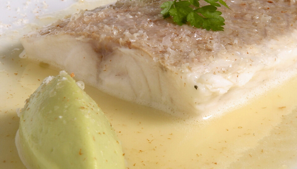 LAVKARBO: En lavkarbo middag kan bestå av havabbor, smørsaus og avokado.