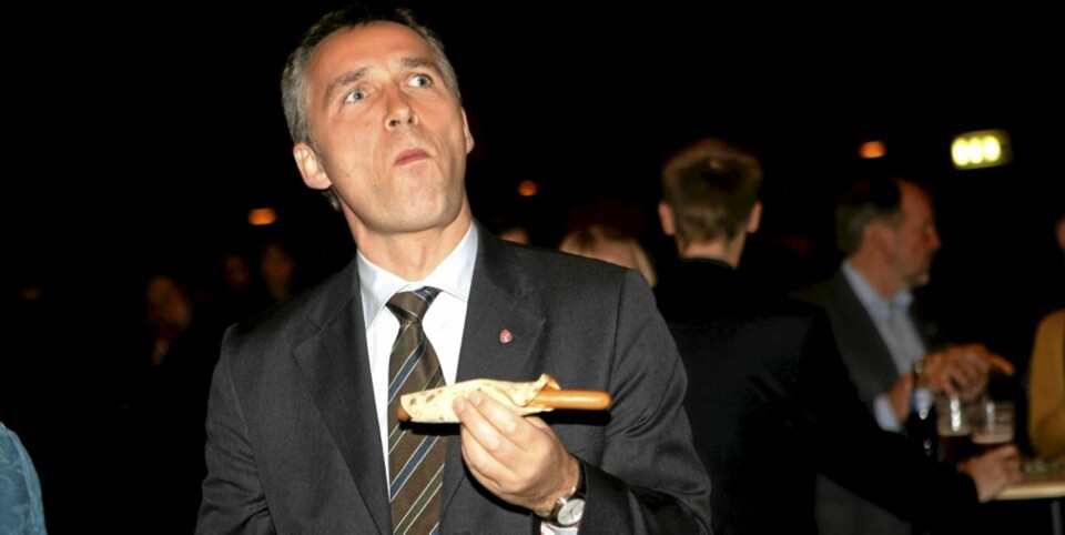 PØLSESPISER: Statsminister Jens Stoltenberg (Ap).