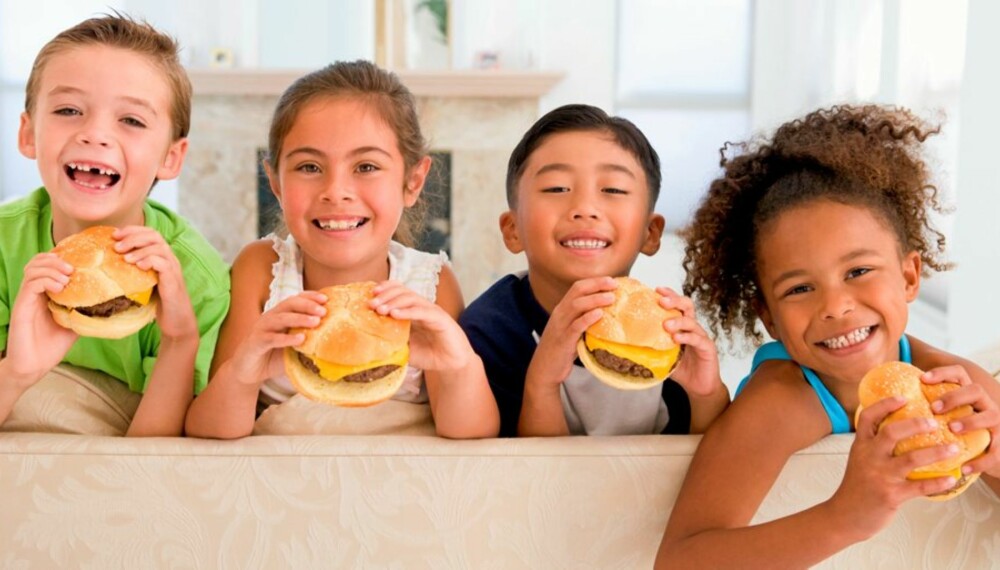 VELGER KALORIER: En spesiell genvariant kan få barn til å foretrekke usunn og fet mat framfor sunne alternativer.