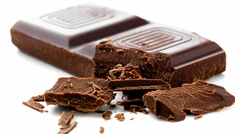 ANTIOKSIDANTER: Mørk sjokolade inneholder mindre sukker og mer antioksidanter enn lys sjokolade.
