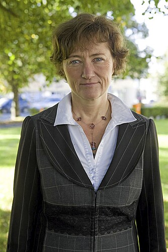 FARE FOR FOLKEHELSA: Utviklingsdirektør Anita Helland i Axellus frykter konsekvensene dersom det norske folk velger Røkkes krillkapsler fremfor tran eller andre "veldokumenterte" omega-3-kilder. FARE FOR FOLKEHELSA: Utviklingsdirektør Anita Helland i Axellus frykter konsekvensene dersom det norske folk velger Røkkes krillkapsler fremfor tran eller andre "veldokumenterte" omega-3-kilder.
