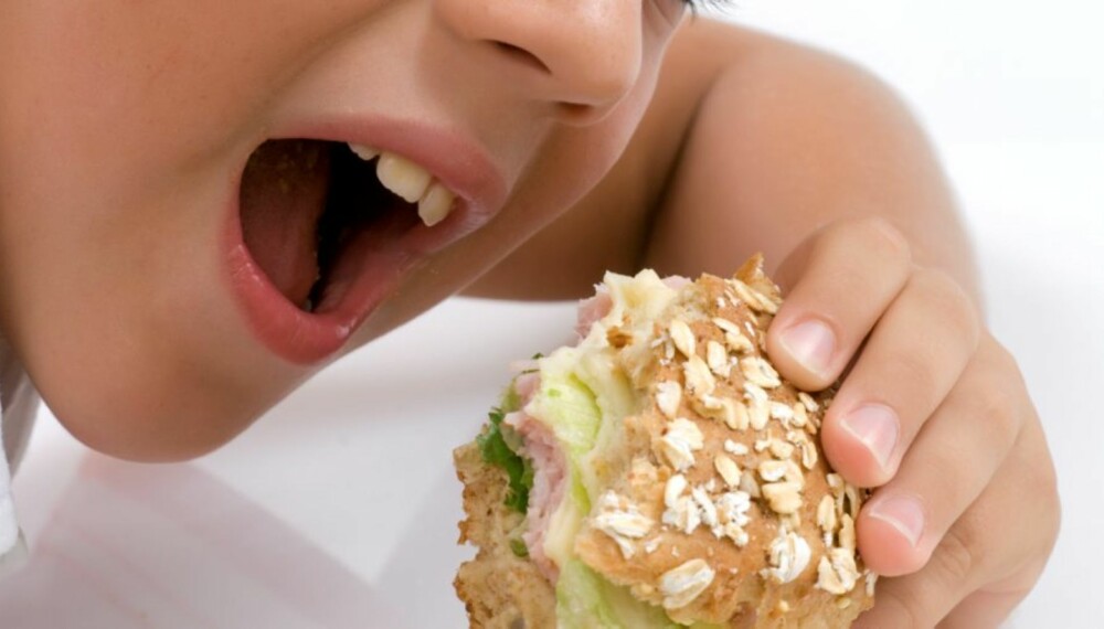 FIBER: Grovbrød og grove kornvarer kan gi mindre tannkjøttbetennelse.