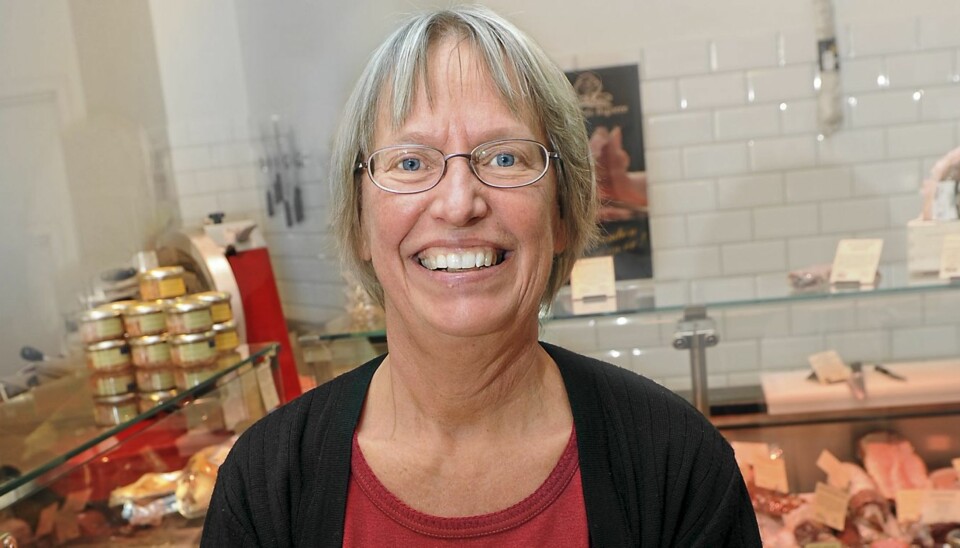 IKKE SØTA BROR: Den svenske legen Annika Dahlqvist mener vi kan kurere mange sykdommer ved å kutte ned på karbohydratene og øke inntaket av fettrike oster, kjøttvarer og annet animalsk fett. Helst bør vi koke alt i meierismør, mener hun.