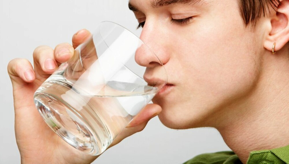 TØRSTE: Hyppig vannlating og tørste er er typisk tegn på diabetes.