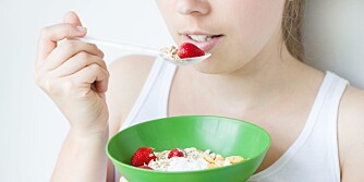 YOGHURT: Hvilken yoghurt du velger kan utgjøre mange kilo i året, ifølge ernæringsfysiolog Randi Vassbotn Norheim.