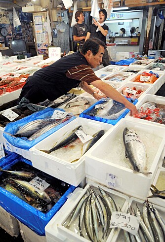 HAVETS DELIKATESSER: Fisk og sjømat er en viktig del av det japanske kostholdet. Sammen med tofu og andre soyabønneprodukter kan det være deler av forklaringen på den høye levealderen på Okinawa.