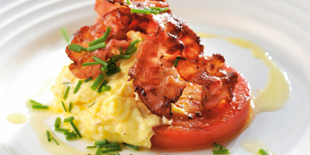 KLASSISK: Eggerøre med bacon er en klassisk frokost som også er lavkarbo-mat.