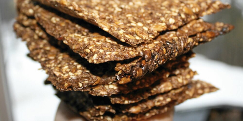 KUTTETIPS: Rut opp knekkebrødene med et pizzahjul, en kniv eller liknende. KUTTETIPS: Rut opp knekkebrødene med et pizzahjul, en kniv eller liknende.