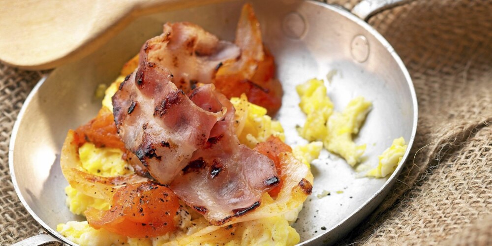 HELGEFROKOST: Egg og bacon