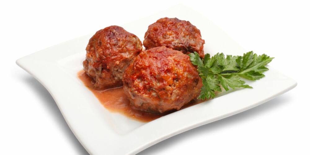 MIDDAG: Kjøttboller med tomatsaus.