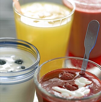 FRUKT: Drikk en fruktsmoothie ved siden av eller til dessert, det metter og smaker godt, samtidig som du får i deg litt av de anbefalte 5 om dagen. Putt gjerne ananas oppå pizzaen, hvis du liker det. FRUKT: Drikk en fruktsmoothie ved siden av eller til dessert, det metter og smaker godt, samtidig som du får i deg litt av de anbefalte 5 om dagen. Putt gjerne ananas oppå pizzaen, hvis du liker det.