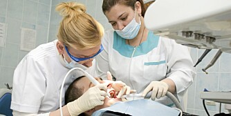 TANNLEGE: Ved de odonotologiske klinikkene utfører dyktige tannlegestudenter diagnostikk og behandling under kyndig kontroll av instruktører.