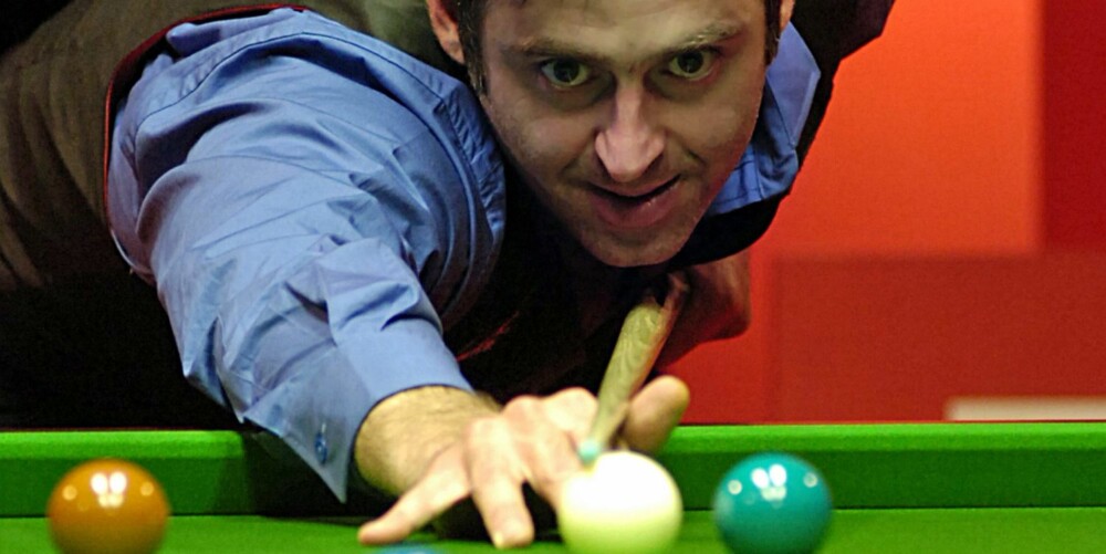 SNOOKER: Ronnie O'Sullivan er verdens beste snookerspiller, og har den fordelen at han spiller like godt med venstre hånd og høyre hånd.