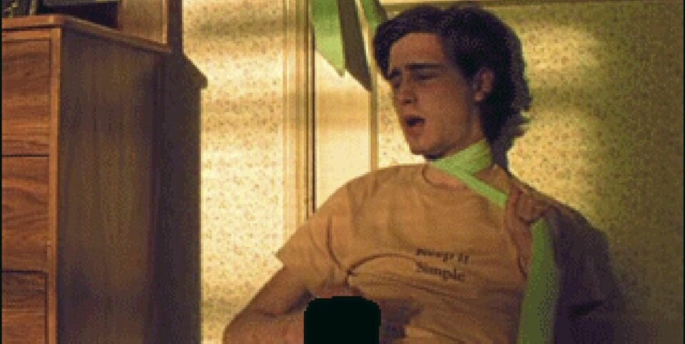 SCARFING: 'Tate' i filmen Ken Park liker strangulering, eller scarfing, som det også kalles ettersom mange bruker skjerf som hjelpemiddel. Det er slik INXS-vokalist Michael Hutcence angivelig døde, eneste forskjell er at Hutcence brukte et belte i stedet for et skjerf.