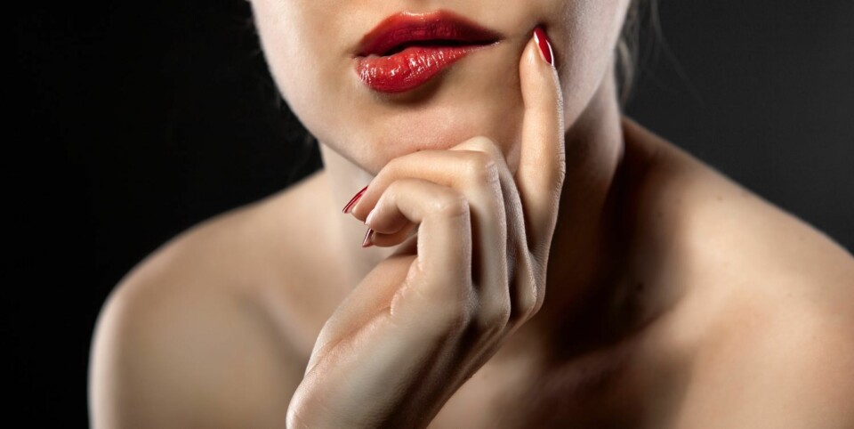 GRISEPRAT: Sengesnakk, gjerne av den litt grisete sorten, kan gi sexlivet en dytt, fastslår psykologer.