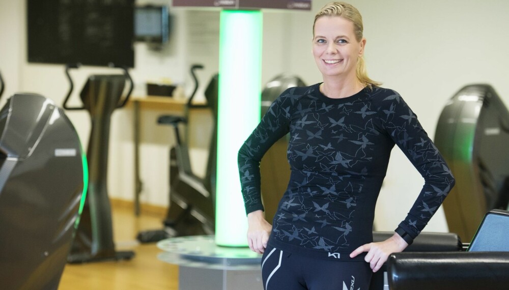 FRISKERE MED TRENING: Fordi Gry Bjørnbakk (41) ikke kan løpe raskt eller drive med tung kondisjonstrening, var styrke en perfekt løsning for henne. Nå har hun gått ned 16 kilo. 