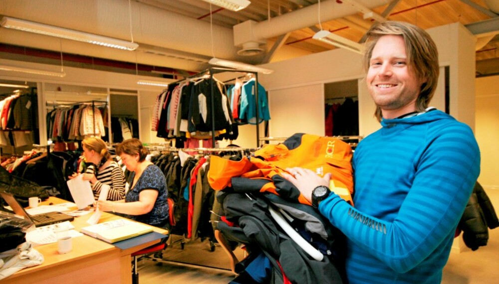 SUS PÅ SYSTUA: Nordmenn forbruker fritidsklær som aldri før, og designerne må hele tiden komme opp med ny, moteriktige varianter. SUS PÅ SYSTUA: Nordmenn forbruker fritidsklær som aldri før, og designerne må hele tiden komme opp med ny, moteriktige varianter.