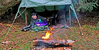 FIKS FERDIG: Ta plass. Med et godt bål har du en hyggelig overnatting. FIKS FERDIG: Ta plass. Med et godt bål har du en hyggelig overnatting.