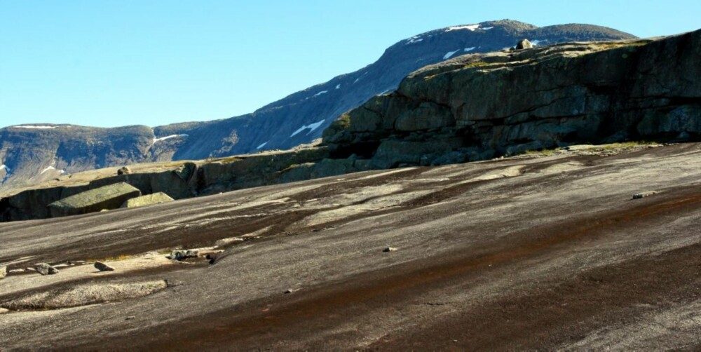 RAGOTOPPEN er det høyeste fjellet i Rago med sine 1312 meter. Grensa mot Sverige går over denne toppen.